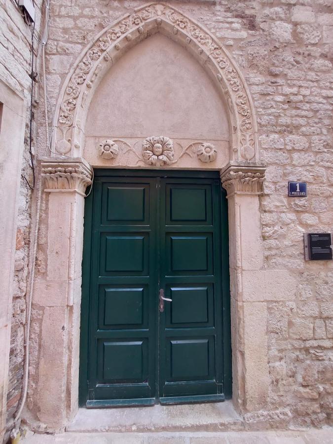 Central Palace Apartment Szybenik Zewnętrze zdjęcie
