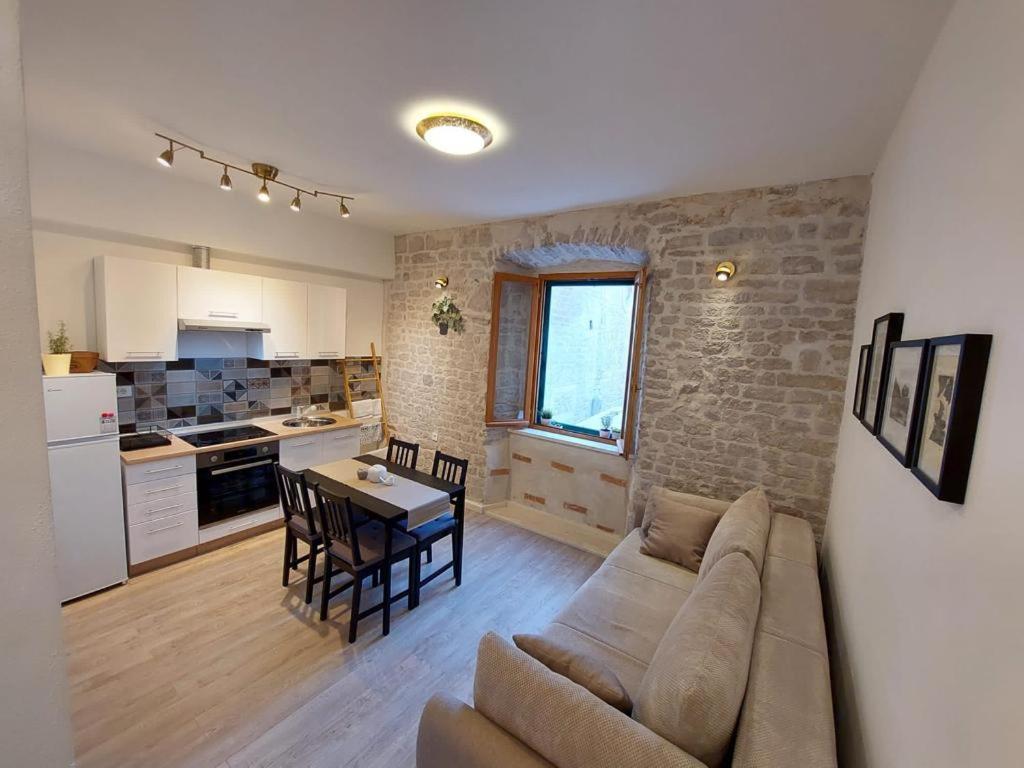 Central Palace Apartment Szybenik Zewnętrze zdjęcie