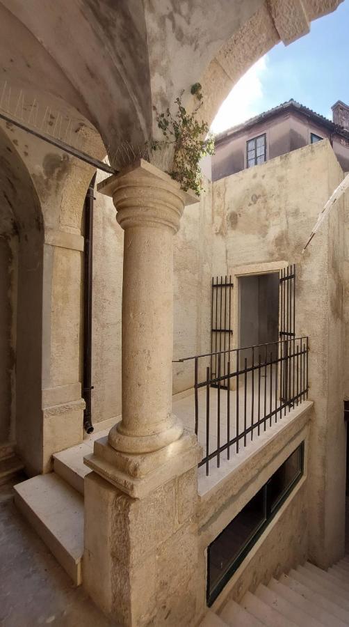 Central Palace Apartment Szybenik Zewnętrze zdjęcie